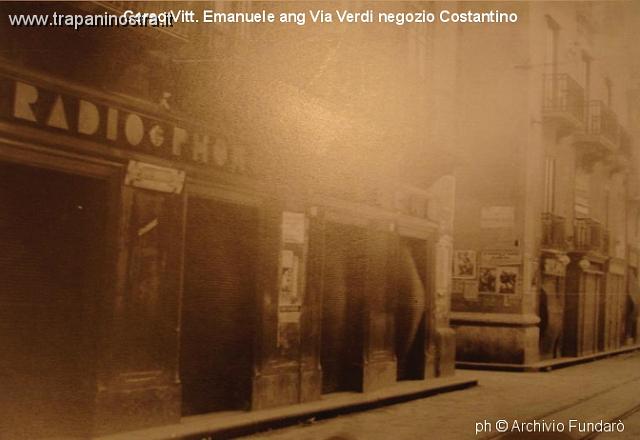 Archivio_Fundaro_corso_vitt_emanuele_ang_via_verdi_negozio_costantino.JPG