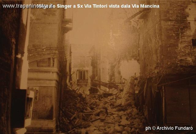 Archivio_Fundaro_negozio_singer_a_sx_via_tintori_vista_da_via_mancina.JPG