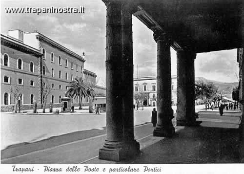 Trapani-Palazzo_delle_poste-014.jpg