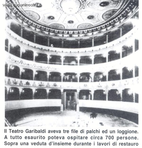 Trapani_-_Teatro_Garibaldi_interno.jpg
