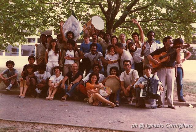 Coro_delle_Egadi_-271-Francia-Saintes-Luglio_1982-Festival_Int_del_Folk.jpg